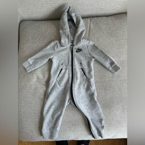 Nike Sportswear Tech Fleece Hooded Coverall Infant 12M